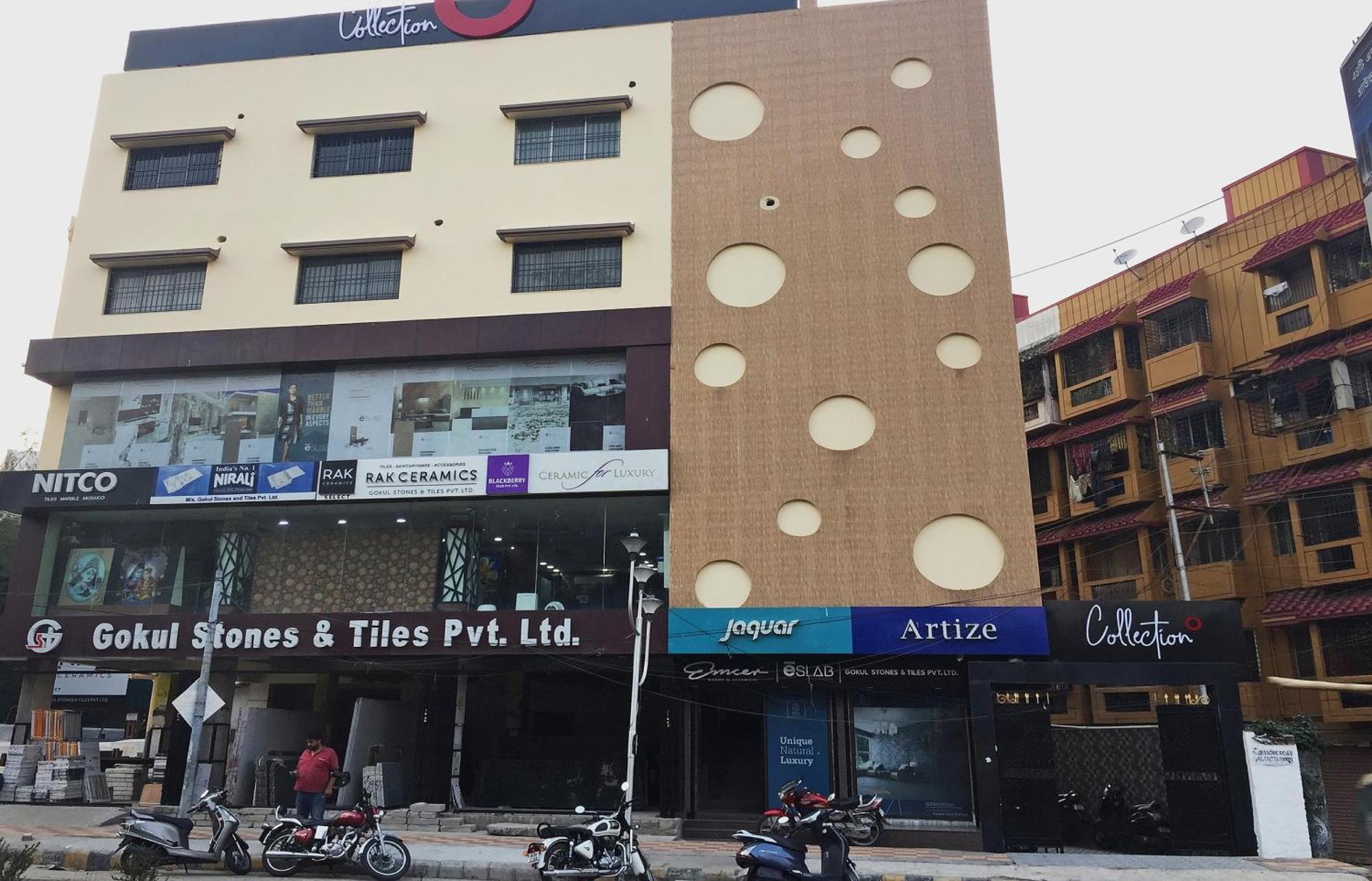 Super Collection O Gokul Residency Near Emami City Dumdum Opposite Raja Palace Hotel Dum Dum Kültér fotó