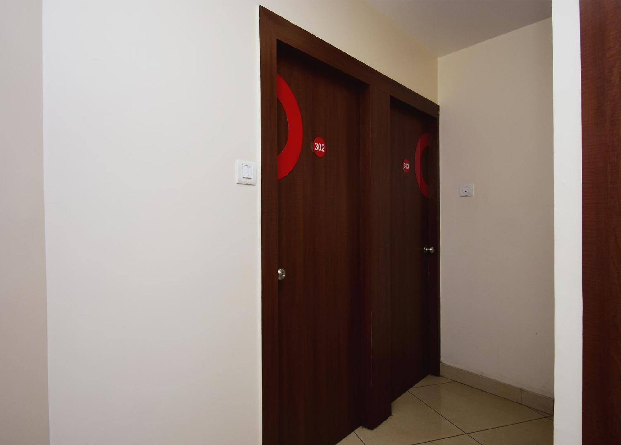 Super Collection O Gokul Residency Near Emami City Dumdum Opposite Raja Palace Hotel Dum Dum Kültér fotó