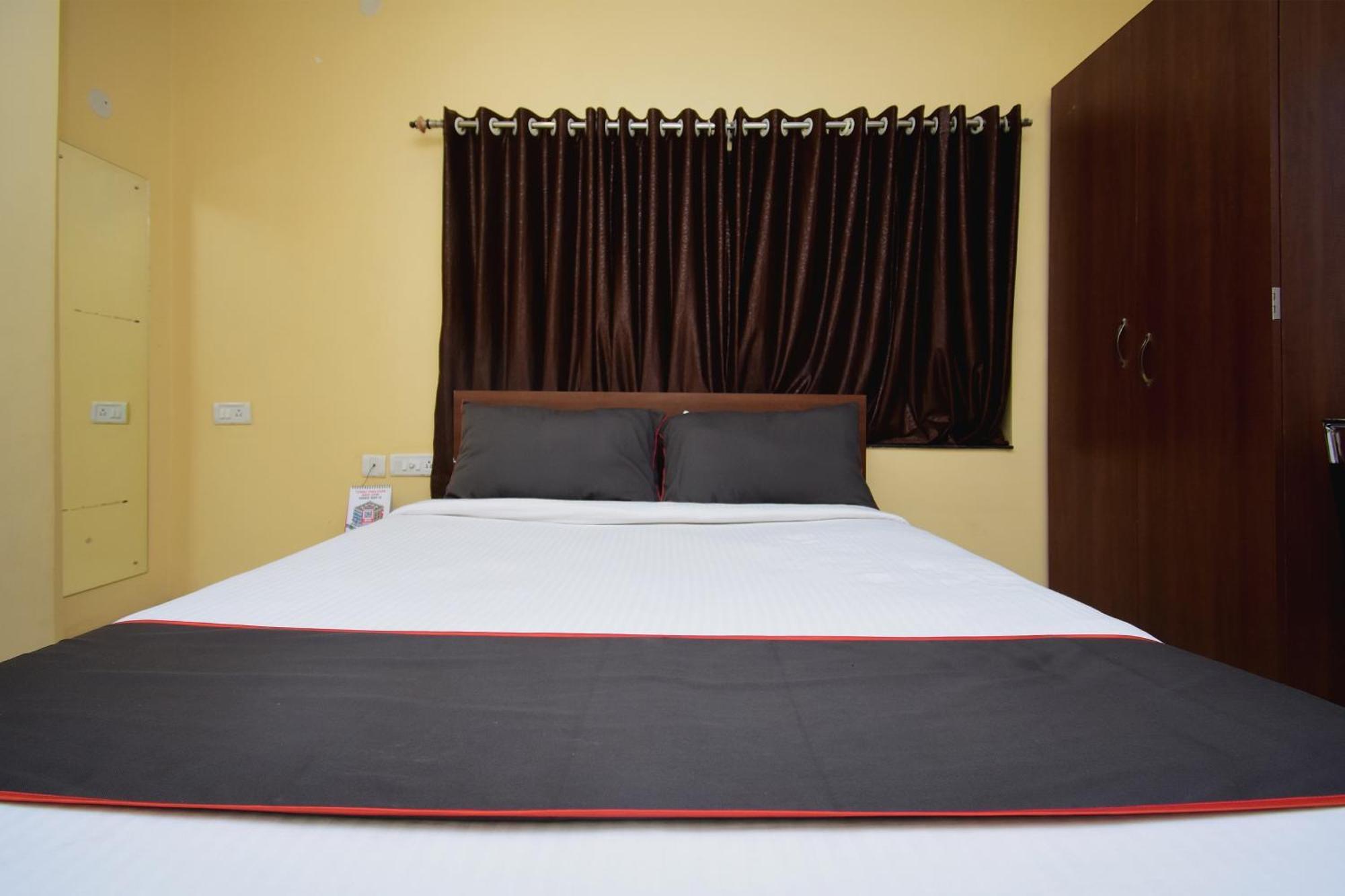 Super Collection O Gokul Residency Near Emami City Dumdum Opposite Raja Palace Hotel Dum Dum Kültér fotó